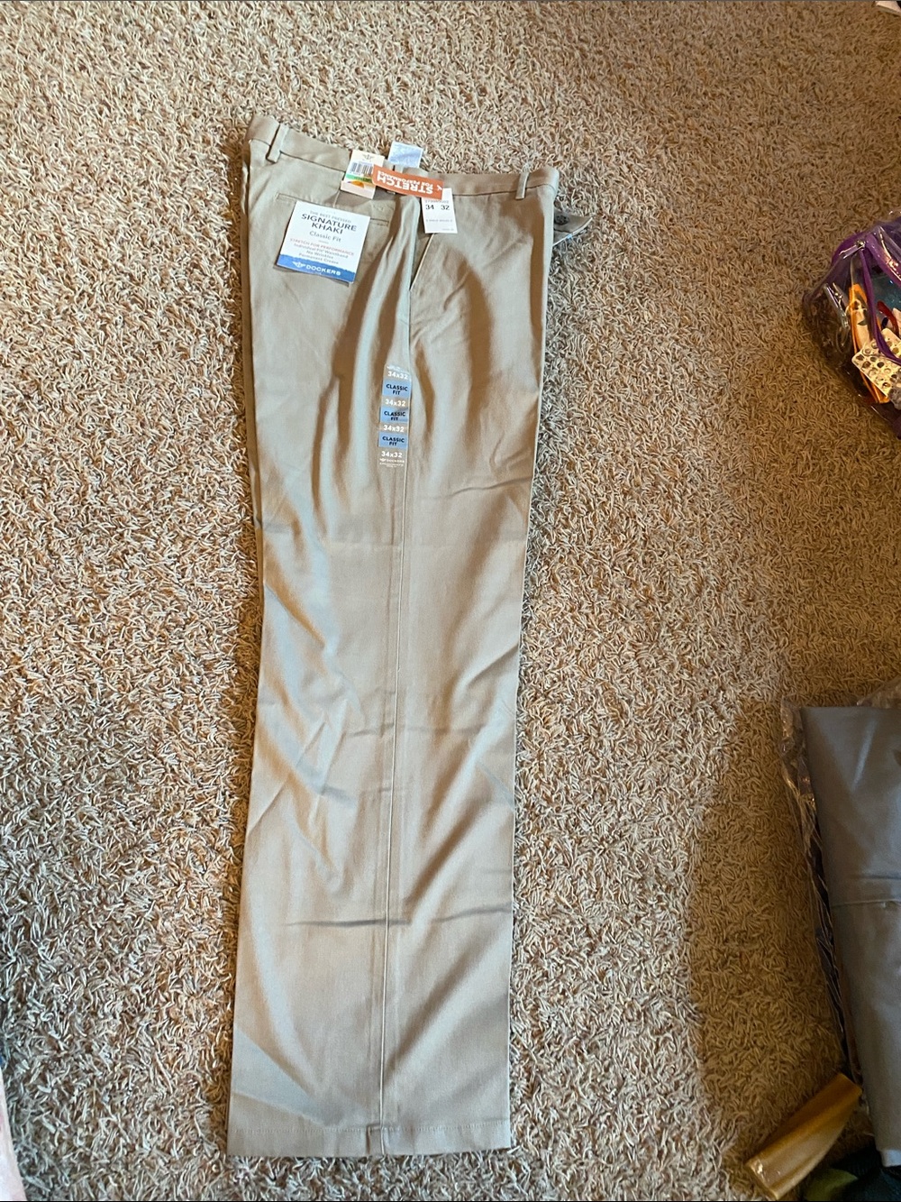 Dockers Men's signature khaki pants W34 L32